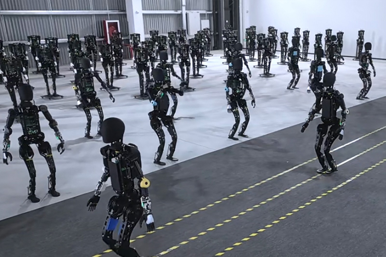 long8龙开启通用机器人商用量产